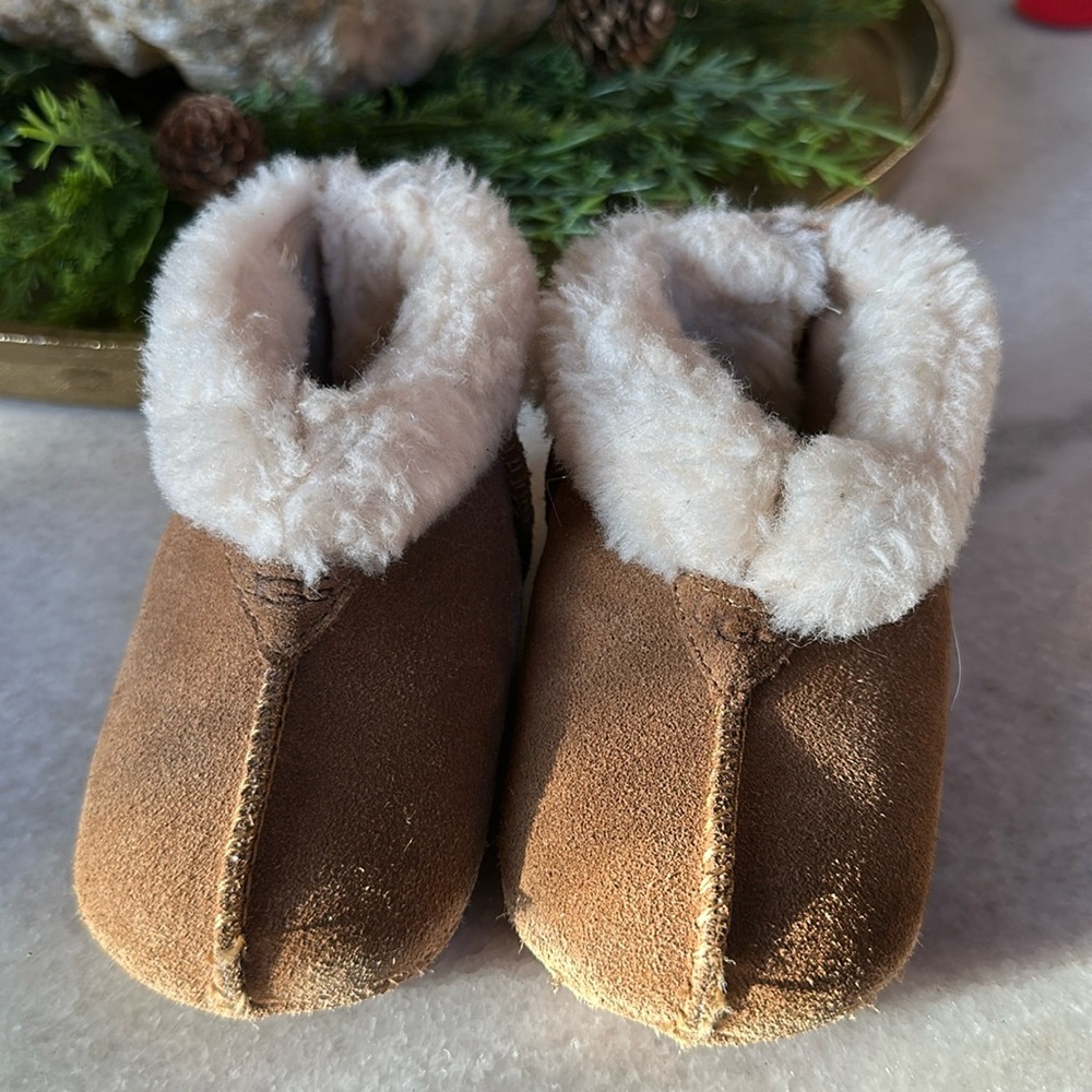 Ugg baby shoes